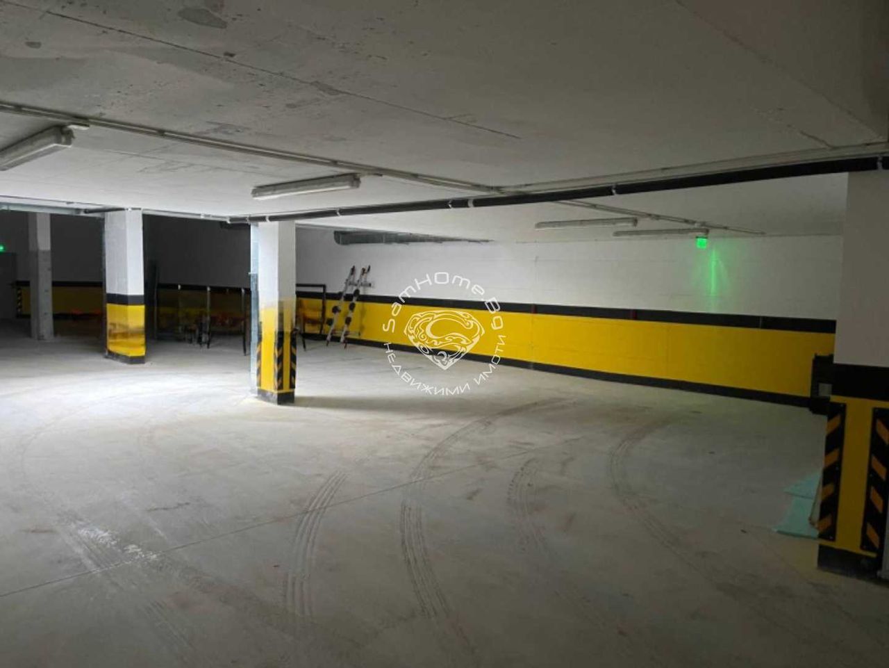 Продава се Четиристаен апартамент в Варна, Бриз - 139 кв.м за 1799 €/кв.м - Снимка #9