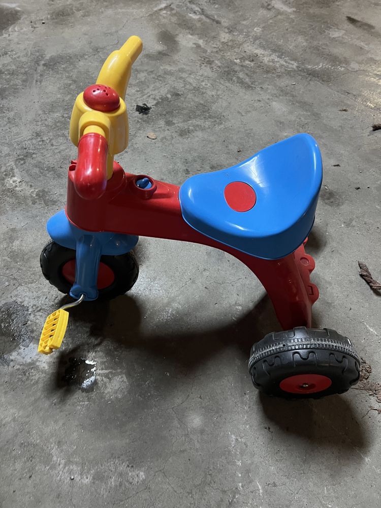 Детска триколка с педали