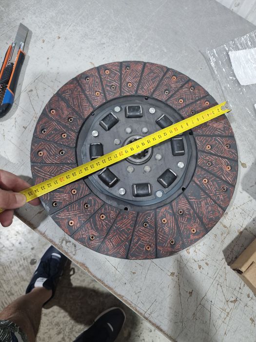 Disc ambreiaj tractor belarus 85 diametru total 340 mm cu  12 dinti pr