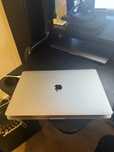 MacBook Pro 15 2018 i9 32GB 1TB SSD Radeon 560X