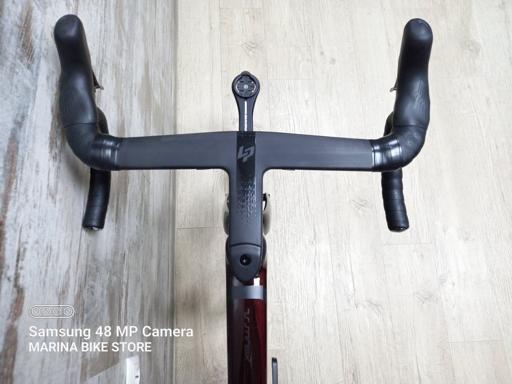 НОВ карбонов шосеен велосипед Lapierre Xelius SL 8.0 Dis