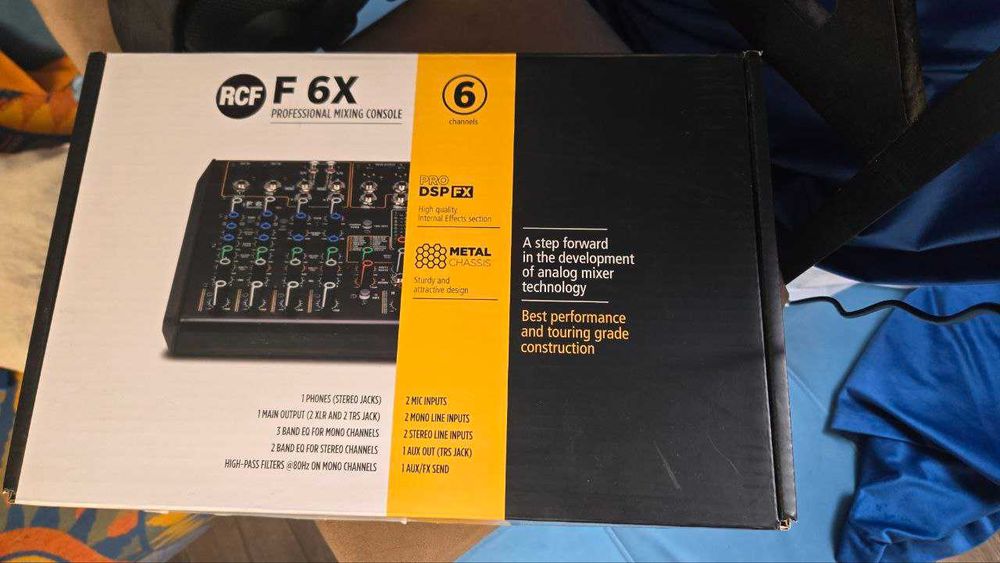 Микшерный пульт RCF F6X