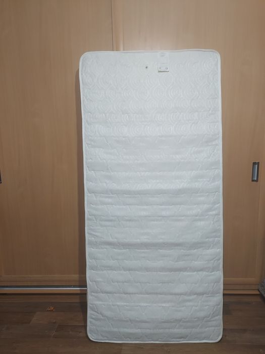 Продам матрас пружинный