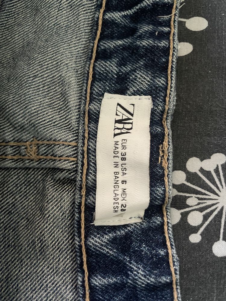 Къси панталонки ZARA