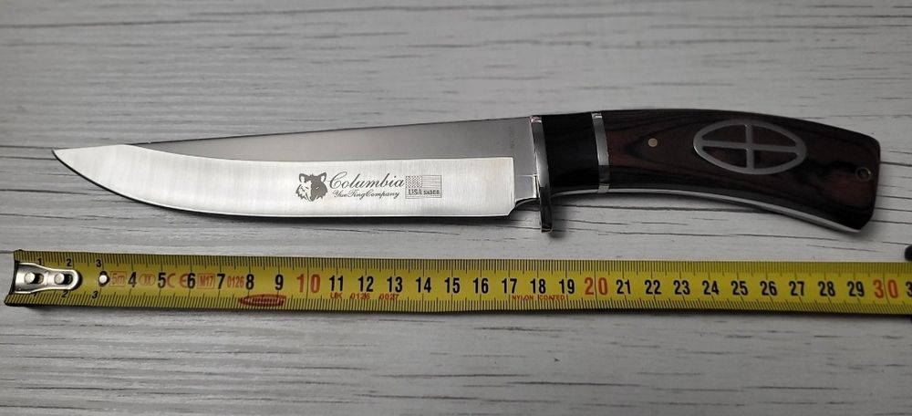 Cutit Vanatoare Columbia