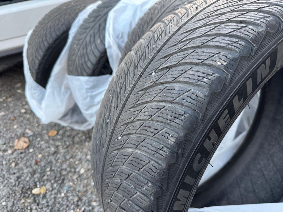 Anvelope de iarna Michelin 235/45/R18