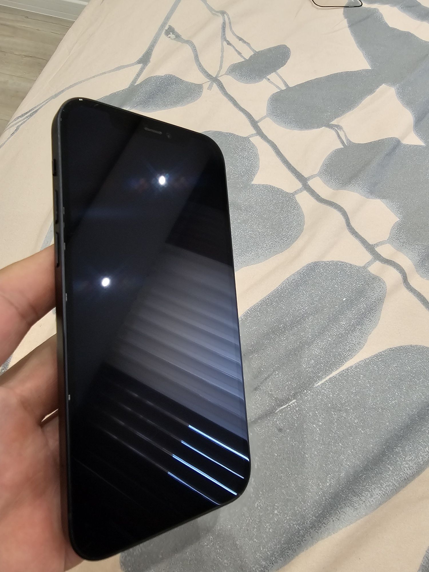 Iphone 12 черен отключен