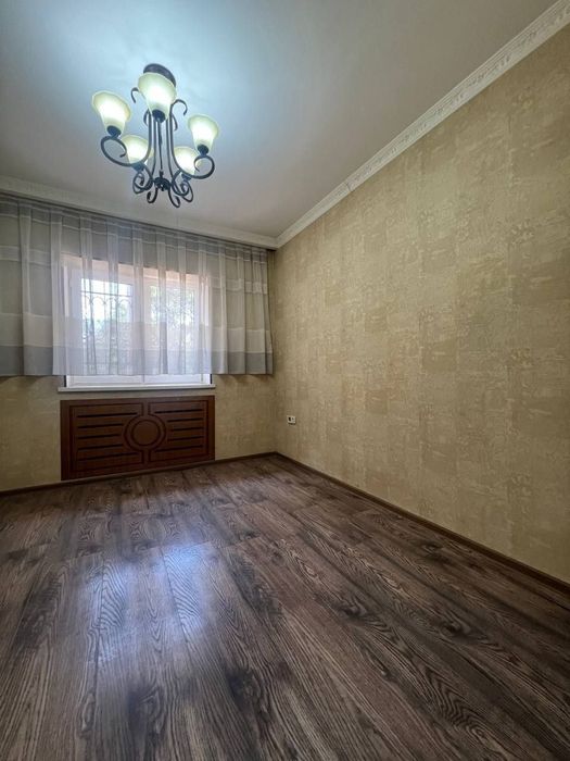 2-х комнатная 2/1/4. Юнусабад 15. 82м2.
