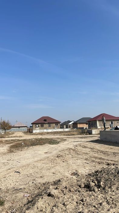 Участок возле школы