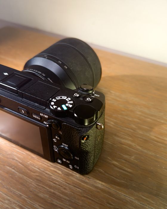 Camera Sony a6500 4K + obiectiv Sony 28-70mm FE