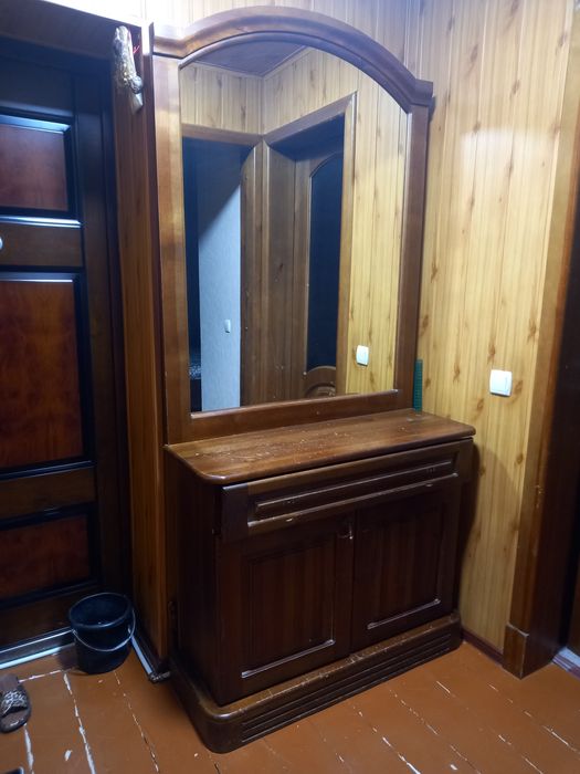 Холодильник трюмо