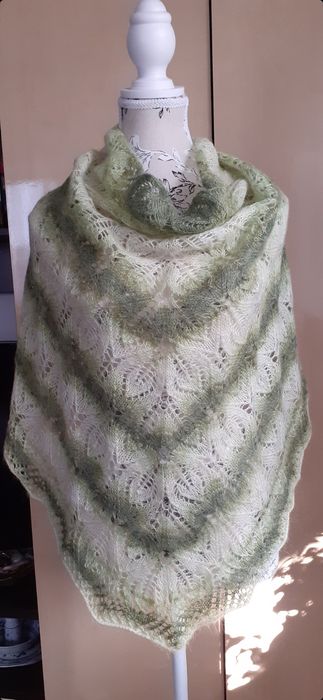 Șal tricotat din mohair