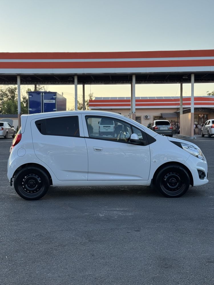 Spark 2 mexanika oq kraska toza