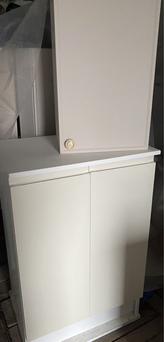 Продам НОВЫЕ кухонные шкафы, материал МДФ