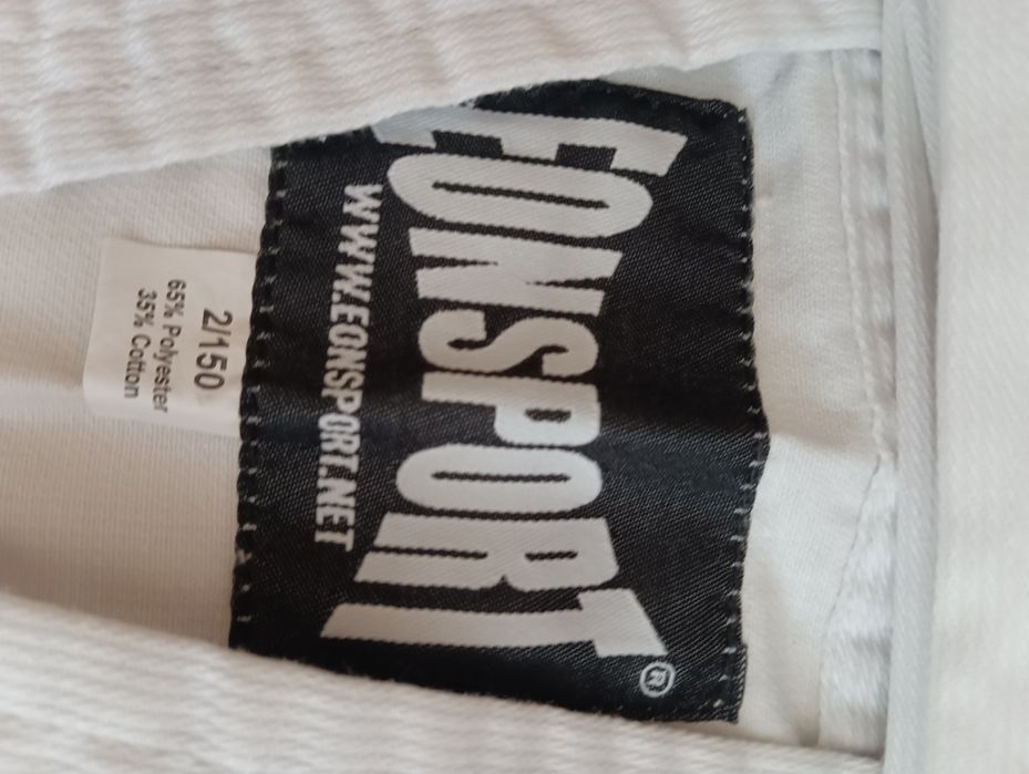 Екип таекуондо размер 150 отговаря на ,s