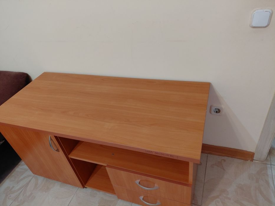 Продам тумбу б/у, в отличном состоянии.