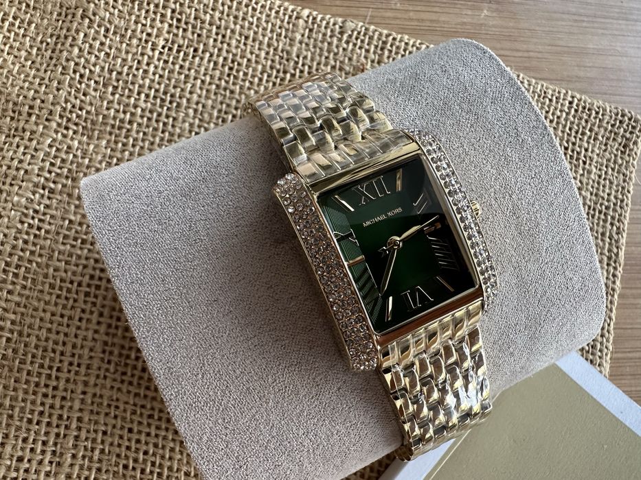Ceas Michael Kors de dama colectia Emery Gold