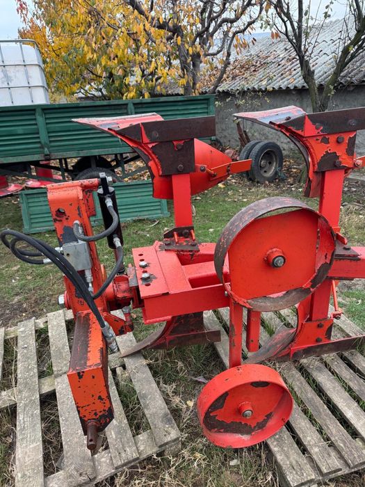 Plug agricol de arat pentru pamant