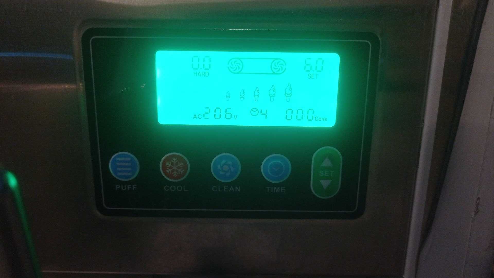 Frezer sotiladi, 200 v li