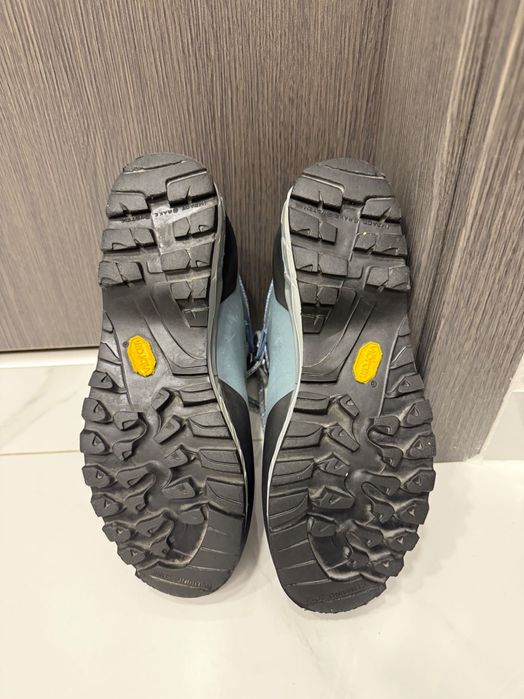 Туристически обувки La Sportiva