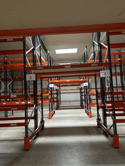 Vând rafturi de depozitarea morții avem orice model mai multe detalii