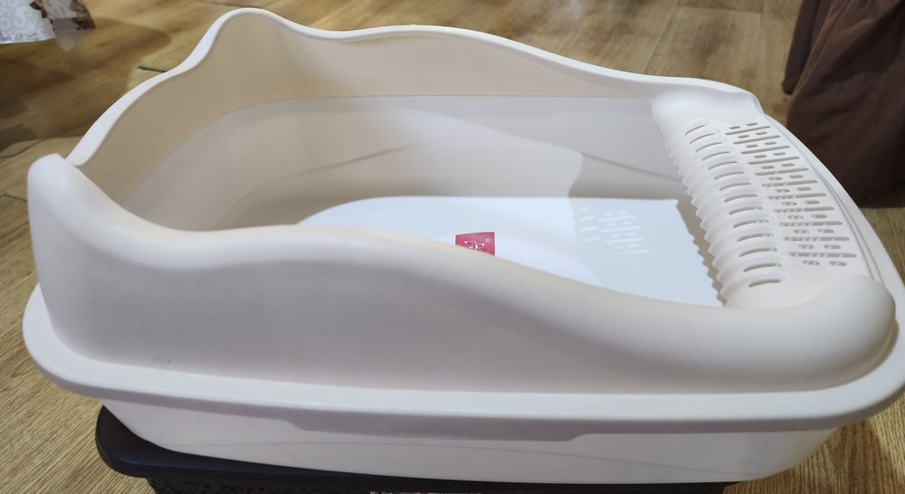 Котешка тоалетна