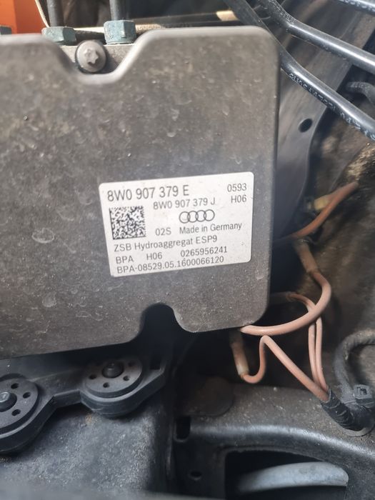 Unitate pompa abs audi a4 a5 b9 cod 8W0907379E 8W0907379J