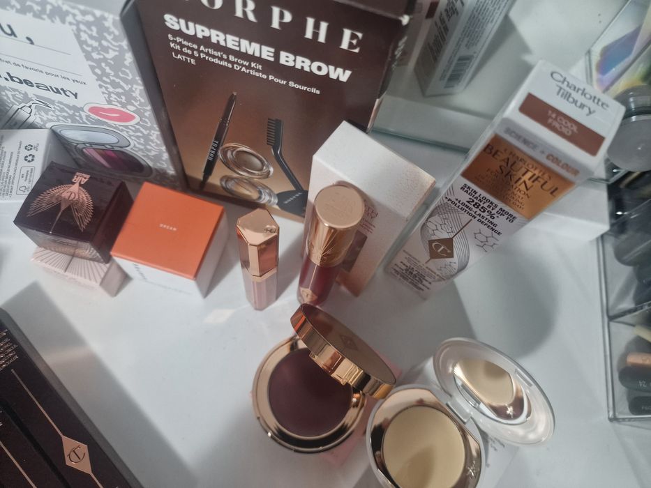 Produse machiaj lot noi