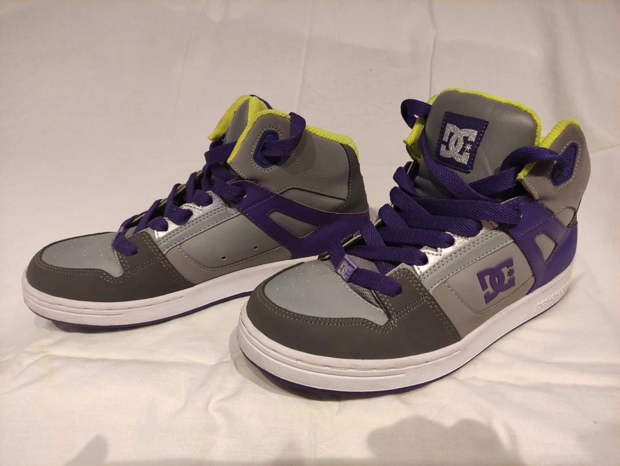 DC Shoes кецове размер 39, стелка 25,5 см.