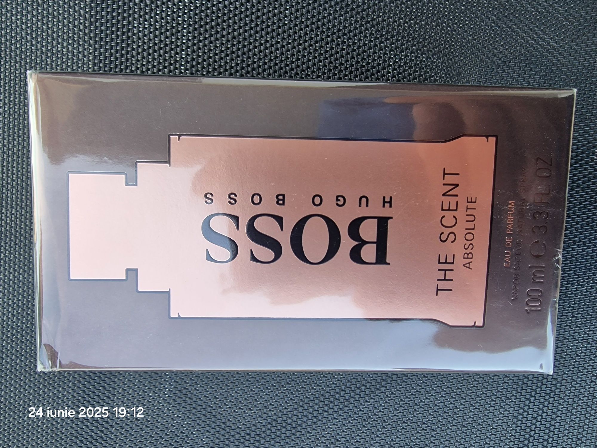 Hugo  Boss   pentru bărb si femei