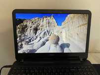 Laptop DELL Inspiron 3521