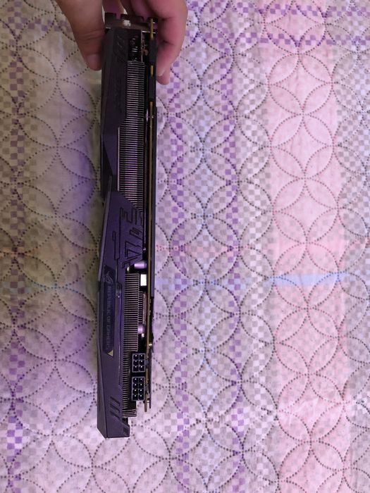 Продавам видео карта 1080 8 гб