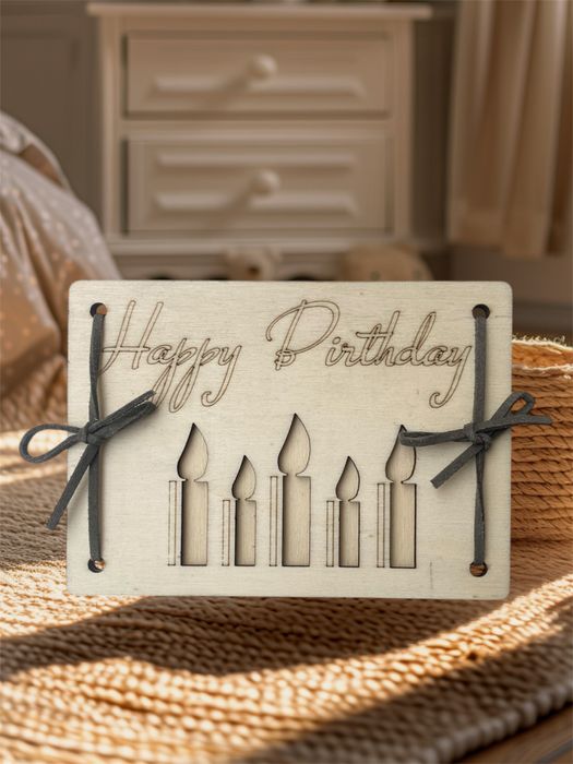 Felicitare din lemn gravată