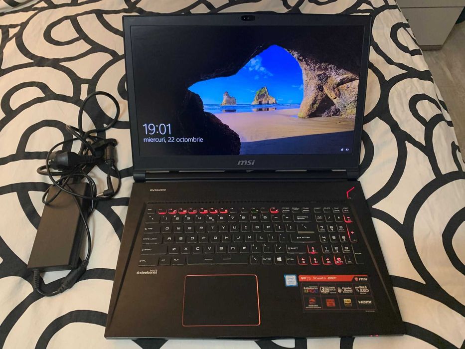Laptop MSI GS73 8RF Stealth 17.3" FHD (i7-8750H, GTX 1070 Max-Q)