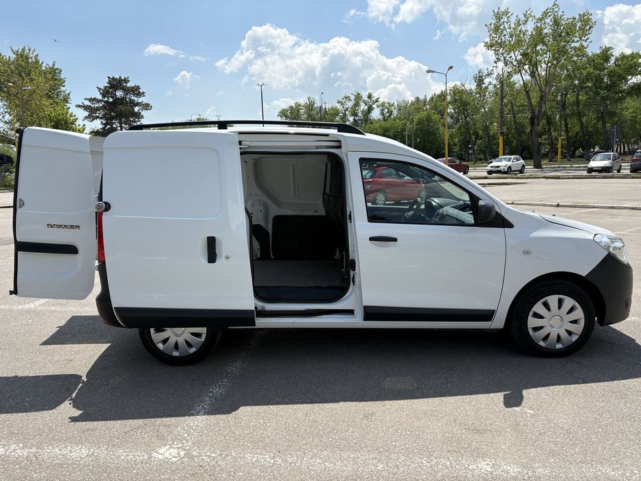 Vand Dacia dokker