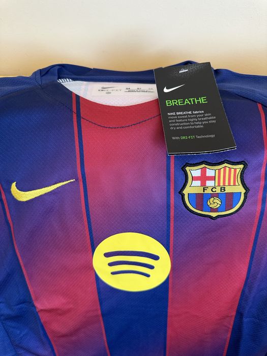 Tricou copii FC Barcelona, 9-10 ani, NOU, set cu pantaloni scurti
