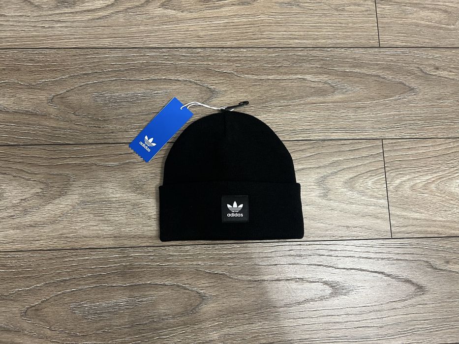 Caciula Adidas originala