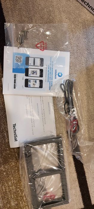 Radio cu ceas, TechniSat, DIGITRADIO UP 1, DAB + si FM, Bluetooth, 2 W