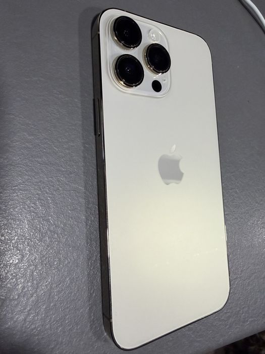 Iphone 14 pro max GOLD