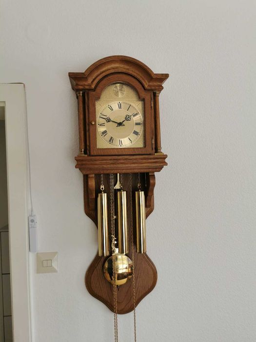 Ceas de perete cu pendul