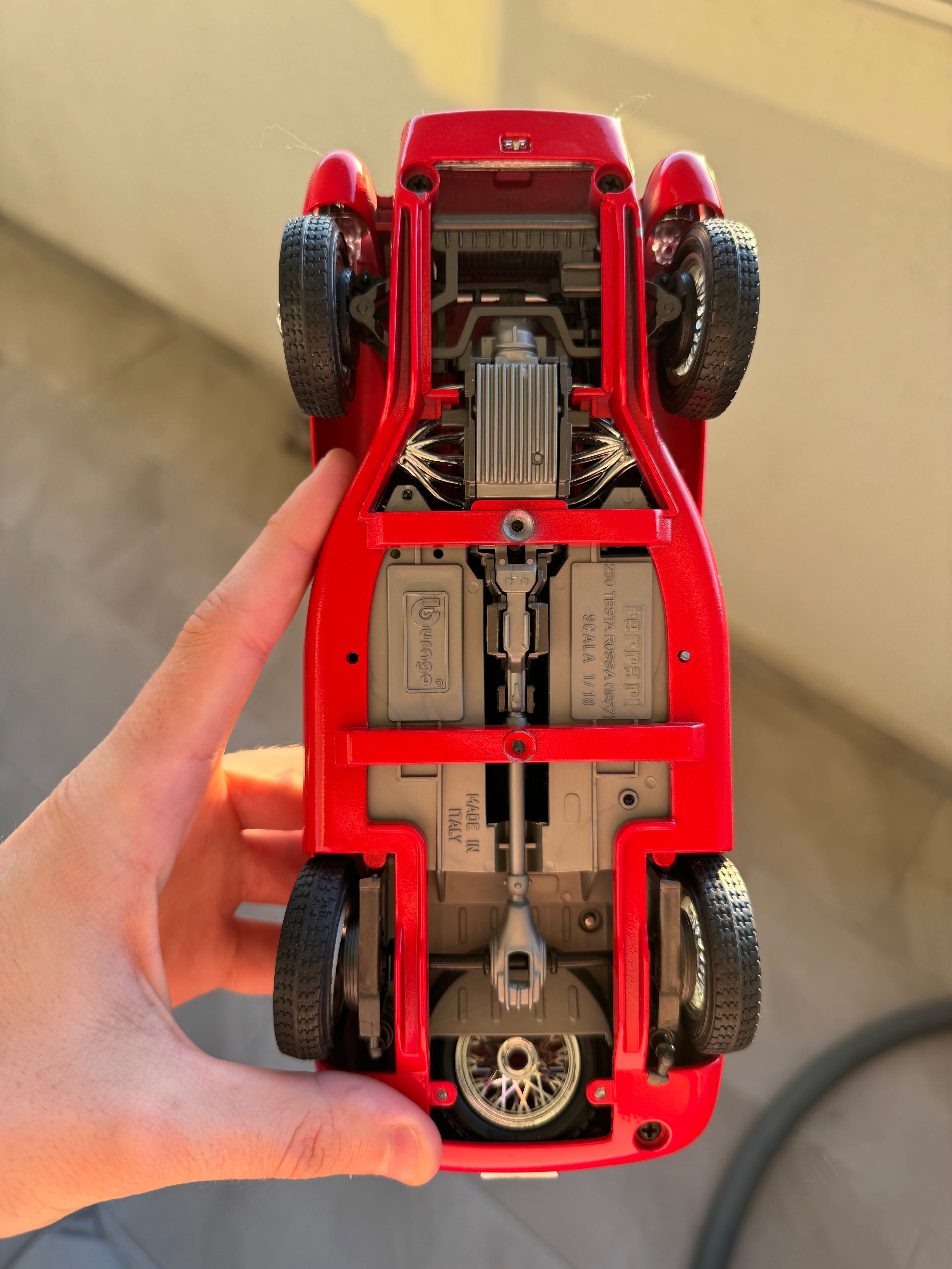 Macheta Ferrari Testa Rossa Bburago 1:18