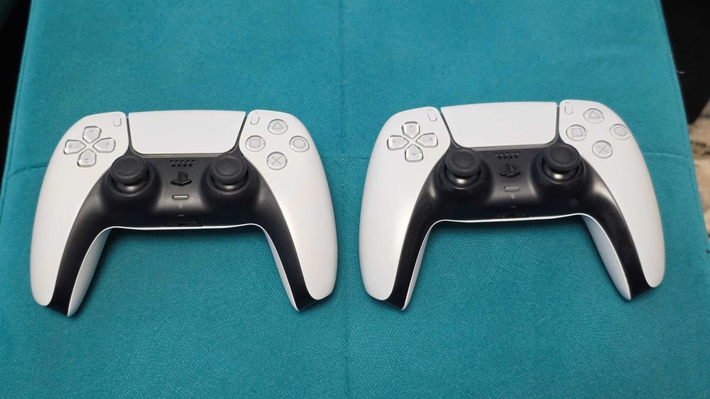 Vand Controller PlayStation 5 PS5 ( 2 Bucati )