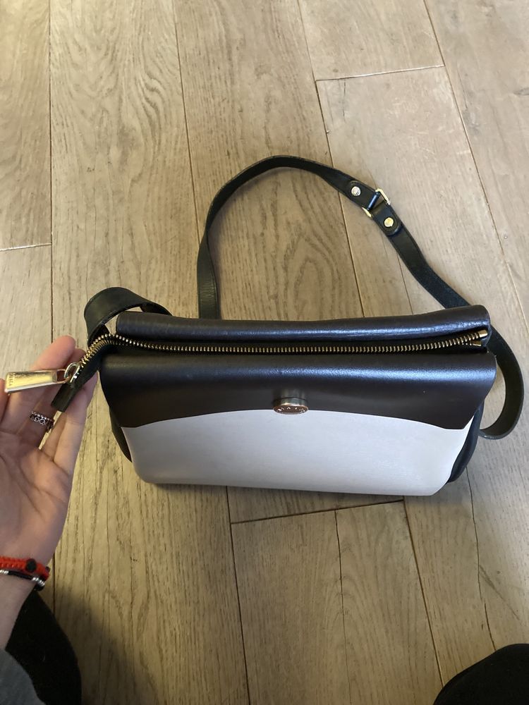 Коженa чантa Furla