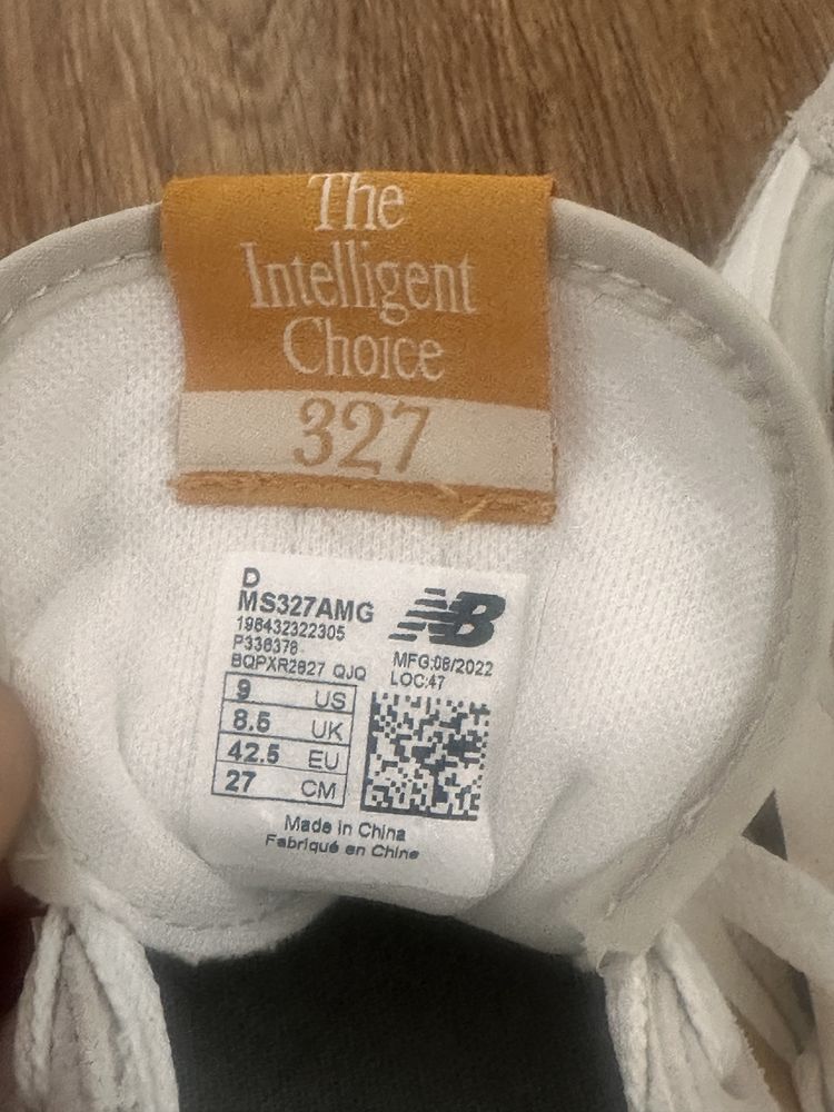 NEW BALANCE 327 номер 42,5
