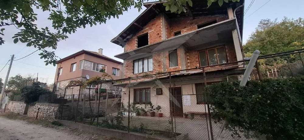 Къща в с. Брестовица! 94610