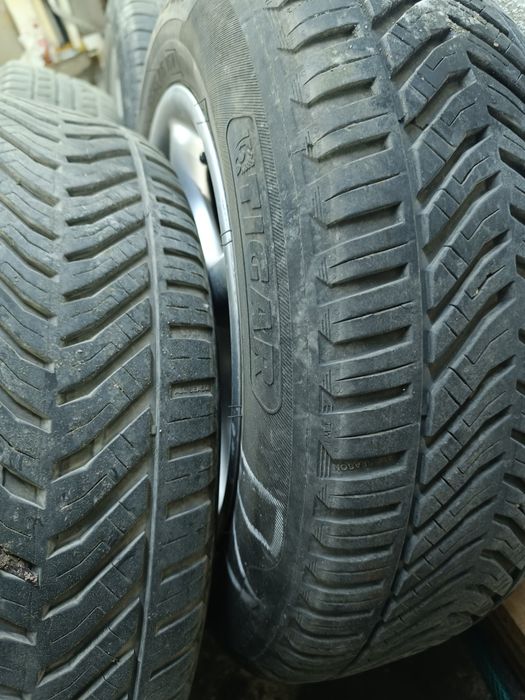 Лети джанти с гуми + болтове за тях.