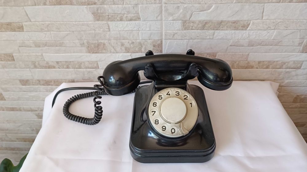 Немски телефон с вилка- Siemens - 1950" година