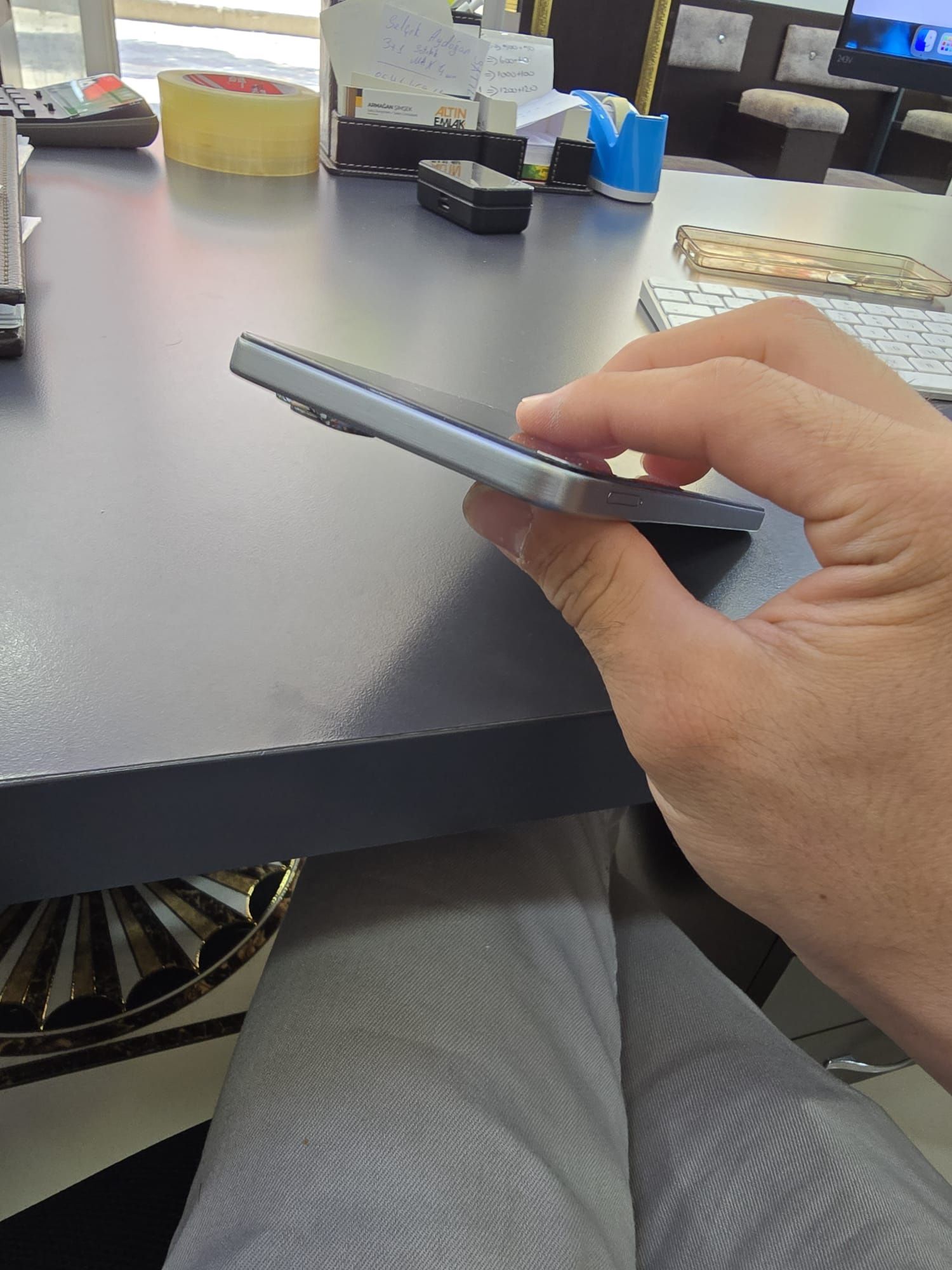 Infinix Hot 50 8+8/256  holati alo