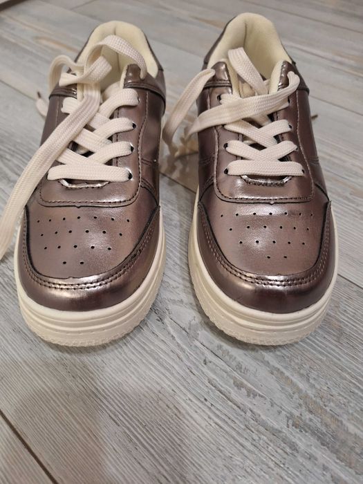 Лот обувки за момиче