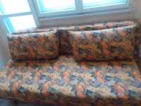 Разтегателен диван с ракла  водоустойчива  промазка и две възглавници